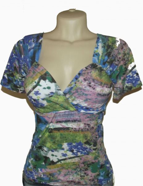 BLUSA DECOTE V ESTAMPADA